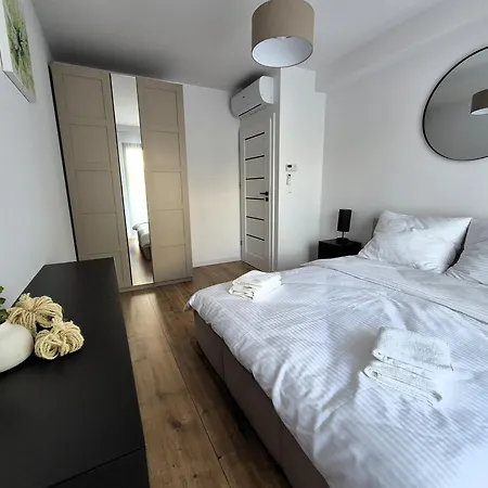 Raclawicka Apartman *