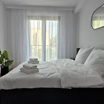 Raclawicka Apartman *